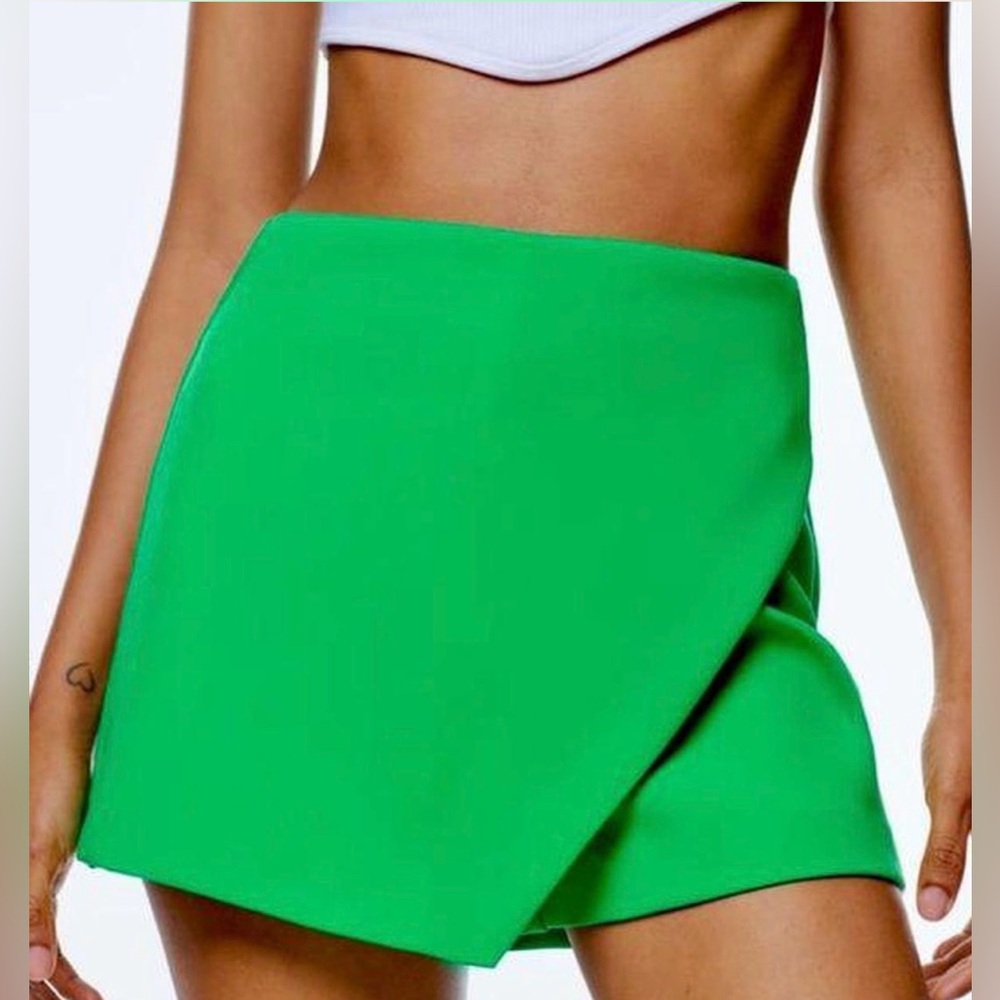 Zara asymmetrical Kelly Green Wrap Skort XS